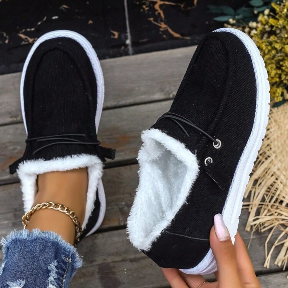 Women's Black Fleece-Lined Shoes